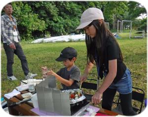 キーマカレーを作っている写真です