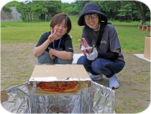 野外クッキングをしている写真3