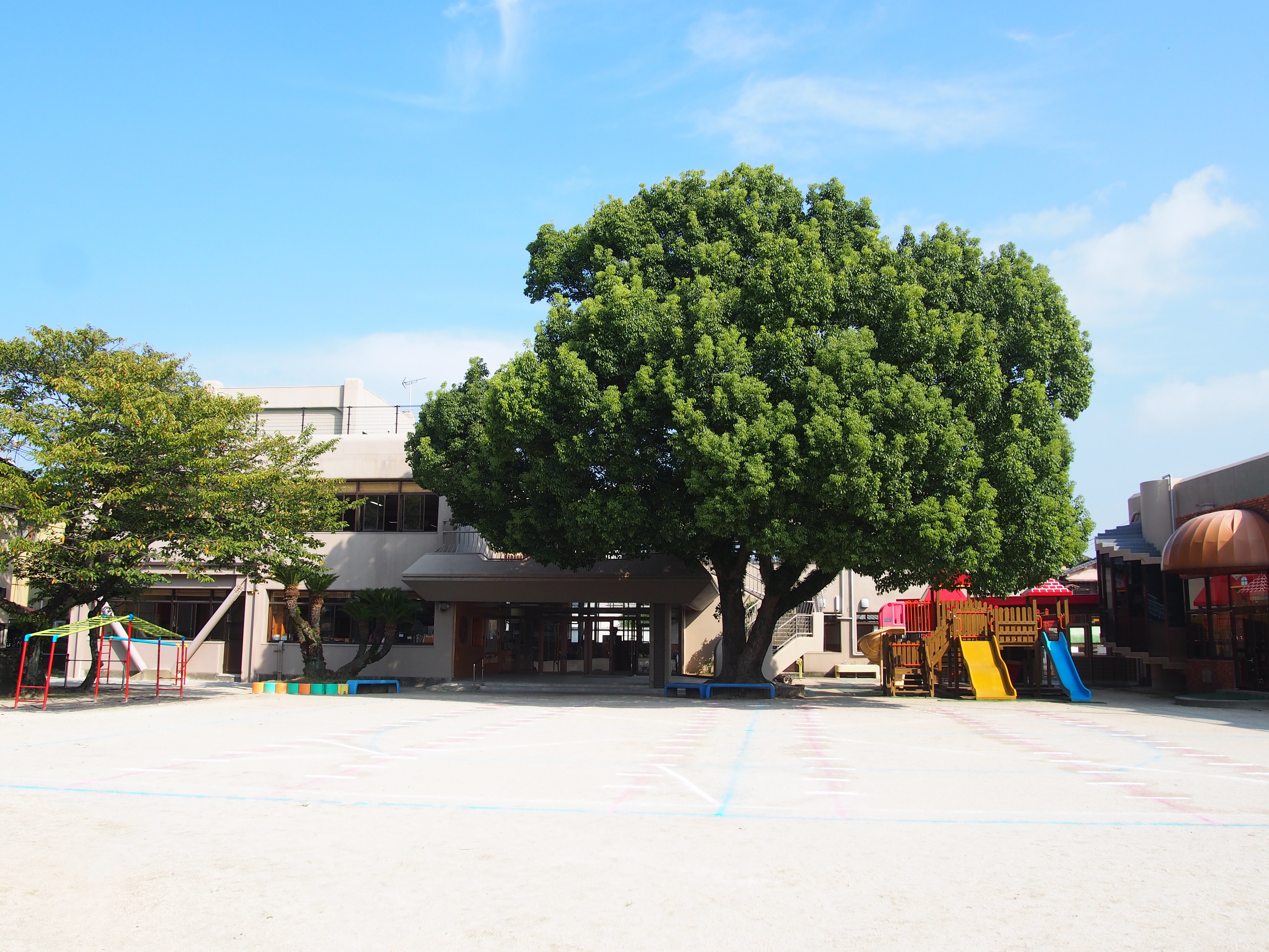 認定こども園芦屋中央幼稚園の外観