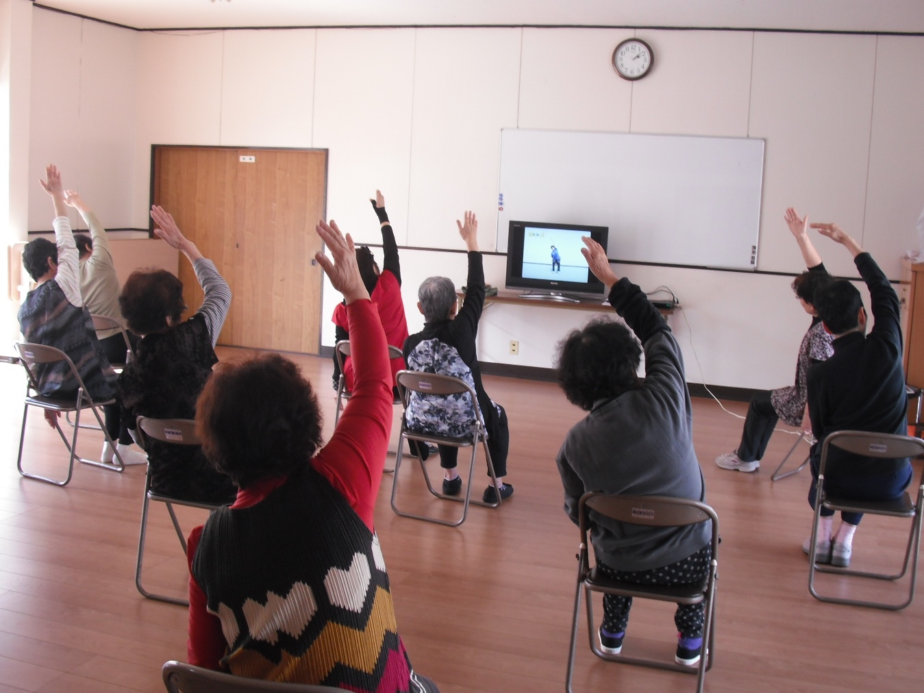 自治区公民館体操の様子の画像