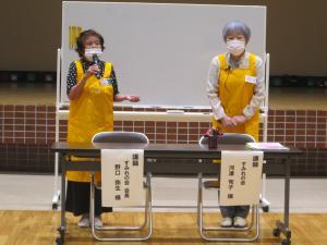 講師が話している写真です。