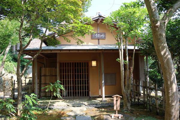 小茶室外観